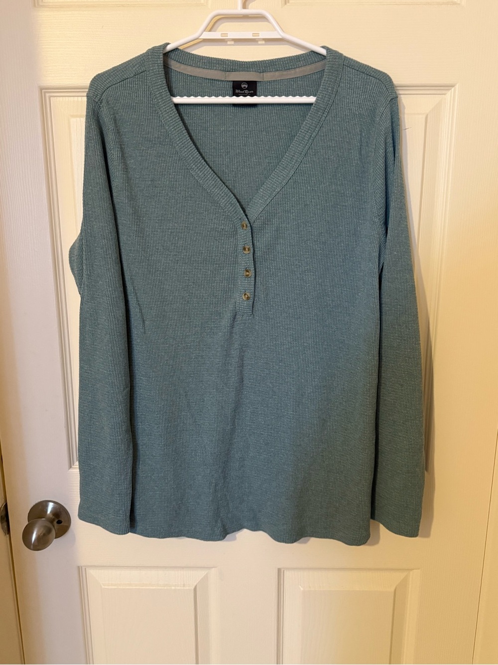 Women's Long-Sleeve V-Neck Henley Top - Seafoam